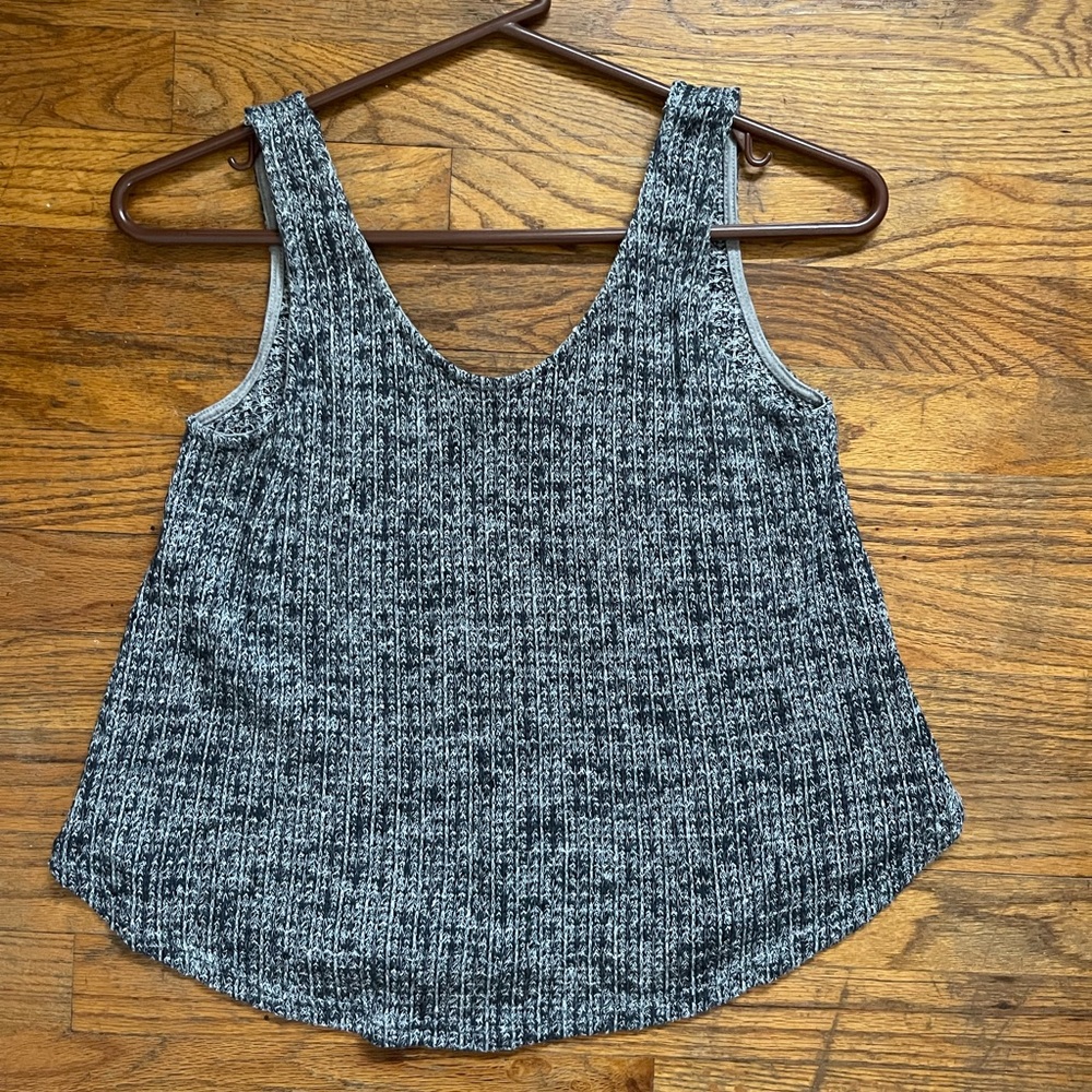 Women’s gray sweater tank | barley worn | size: small-medium